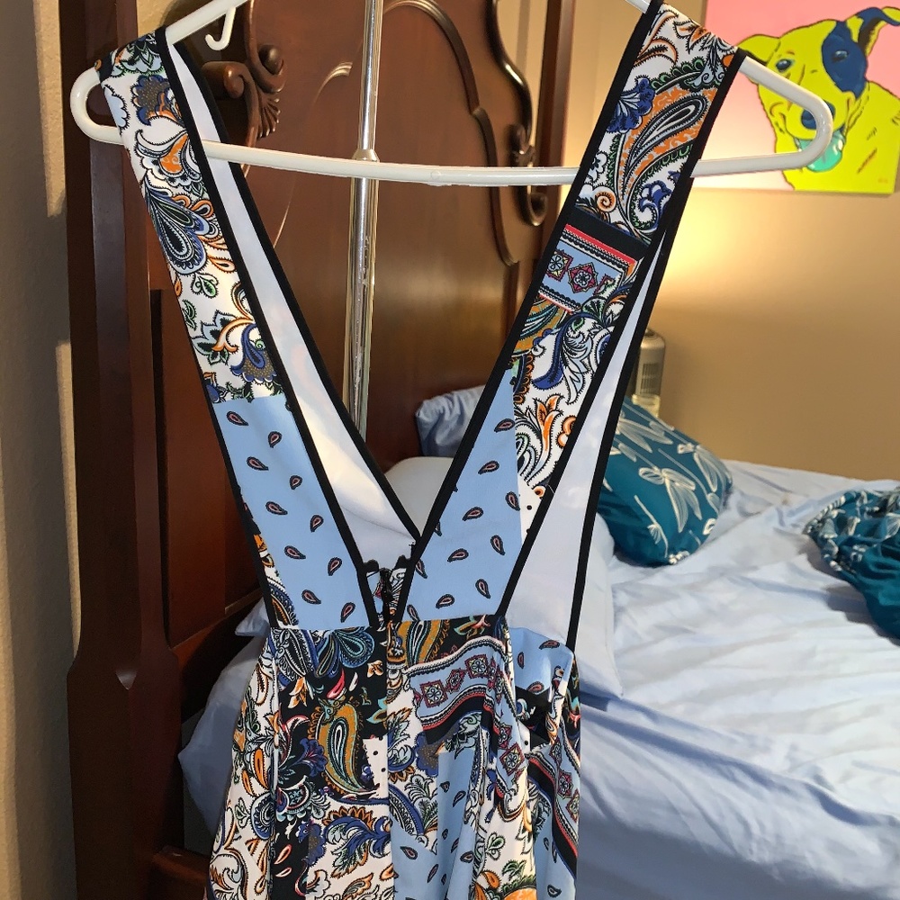 Dress - Picture 5 of 8